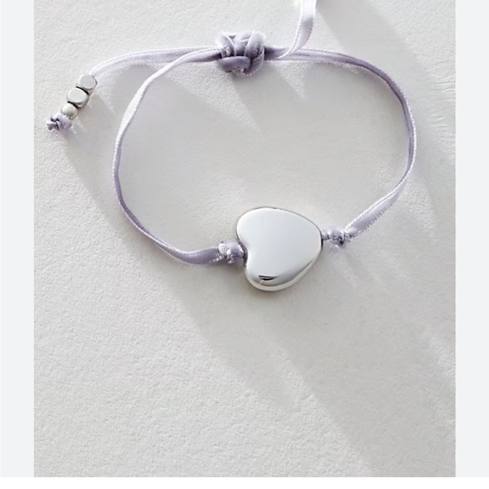 Free People Say You Remember Bracelet By - Sweet
Grey / Silver